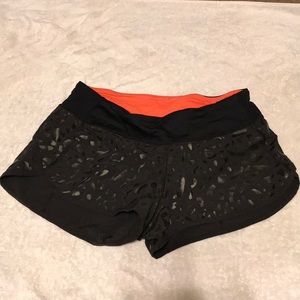 Lululemon: Speed Up Short 2.5”